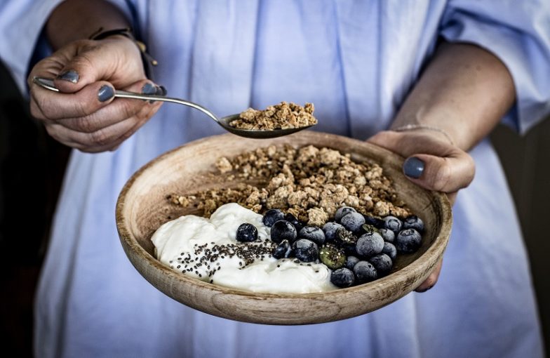 Domácí müsli s arašídovým máslem